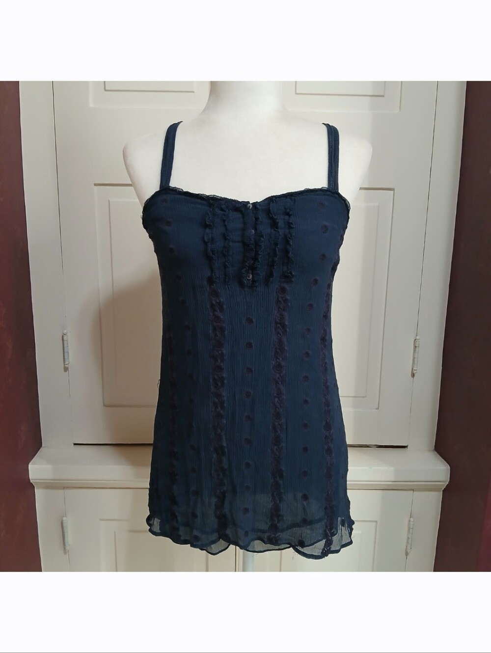 Abercrombie & Fitch Size M Navy Blue Embroidered Floral 100% Silk Tank Top Y2K